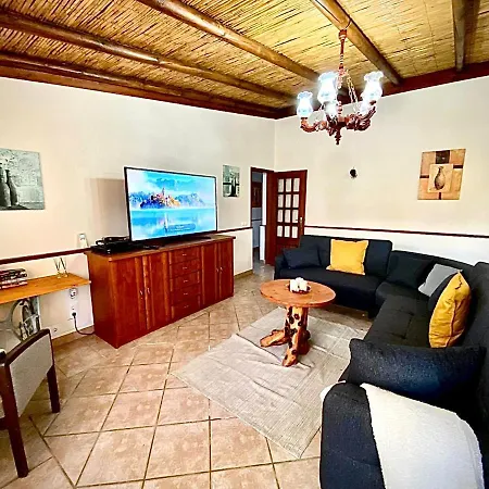 Prázdninový dům Palma's Place Casanova #wifi#heatedpool#relax Faro